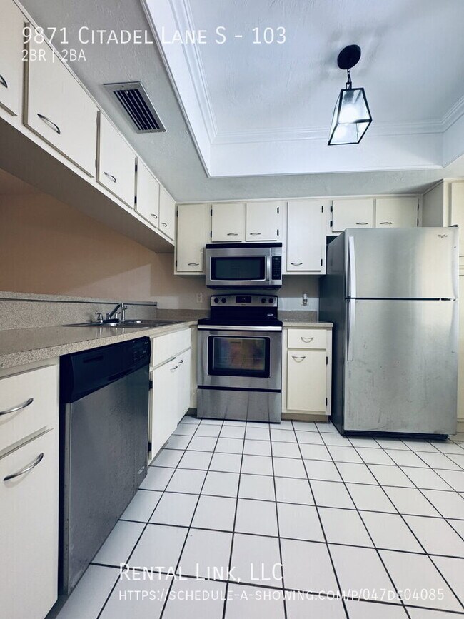 Building Photo - 9871 Citadel Ln