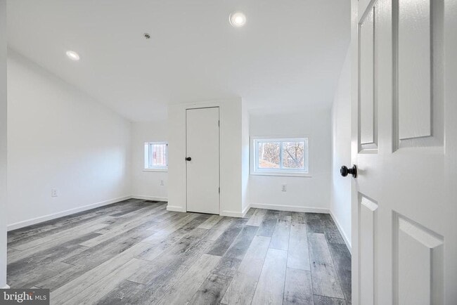 Building Photo - 7 S Carrollton Ave