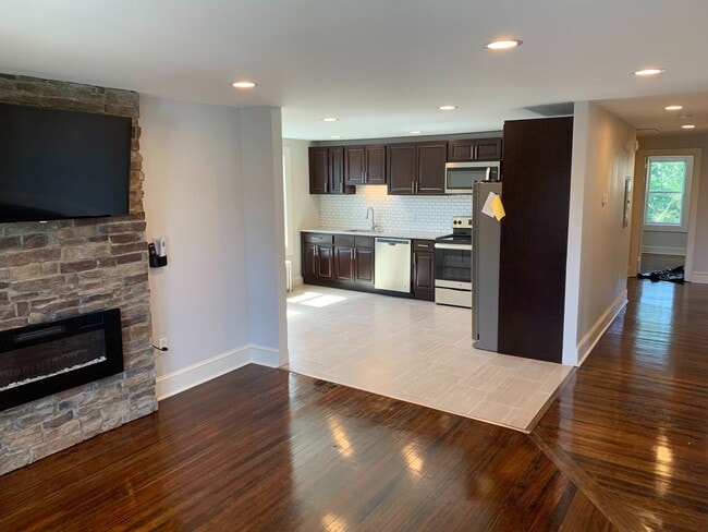 Building Photo - Whiting Lane Luxury