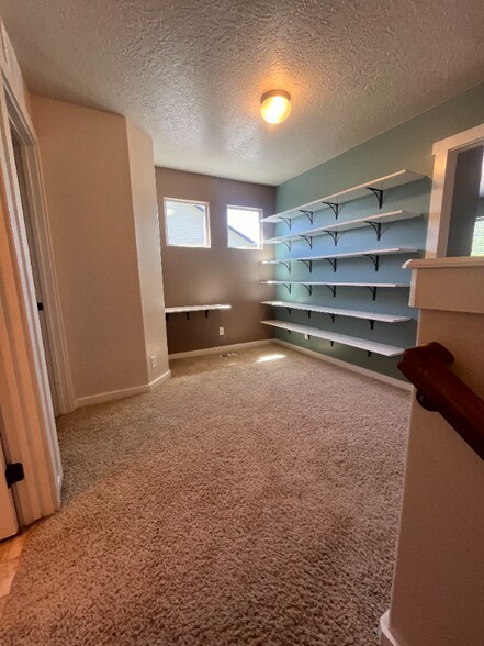 Building Photo - 2801 W Lost Rapids Dr