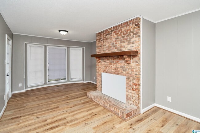 Building Photo - 18 Polaris Cir