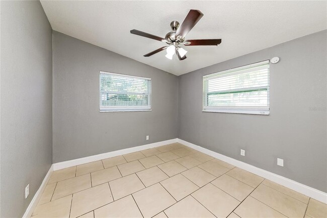 Building Photo - 5820 21st St W