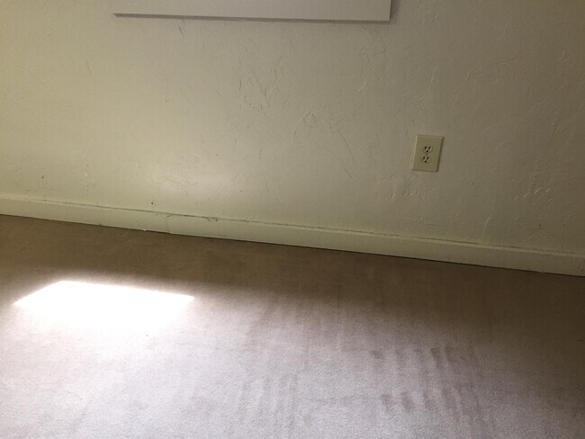 Building Photo - 16311 W 14th Ave