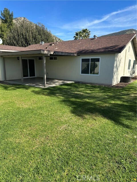 Building Photo - 13879 Gavina Ave