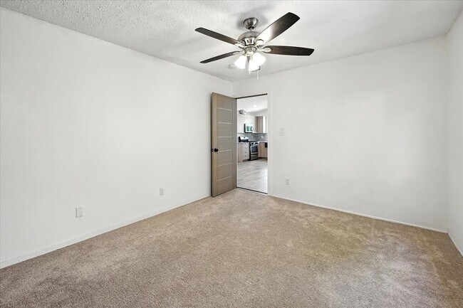 Building Photo - 8846 Laramie Ave