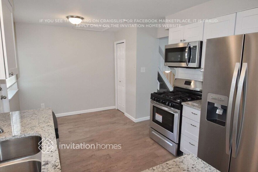 Building Photo - 6341 W 109th Pl