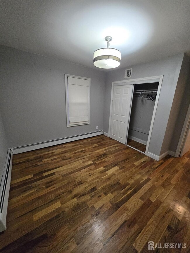 Building Photo - 1912 Montgomery St