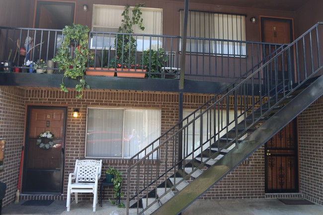 Building Photo - Westridge Apartments