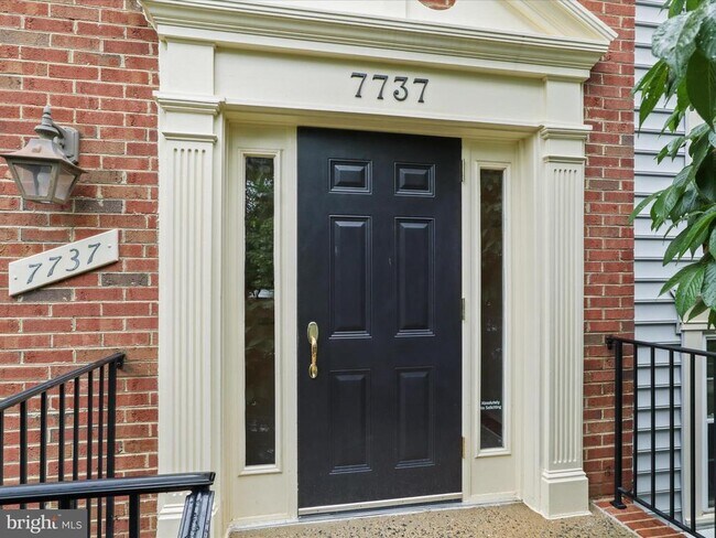 Building Photo - 7737 Inversham Dr