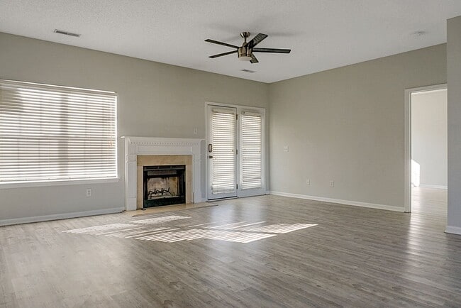 Building Photo - Beautiful Home in Goose Creek 3 Bedroom/2 ...