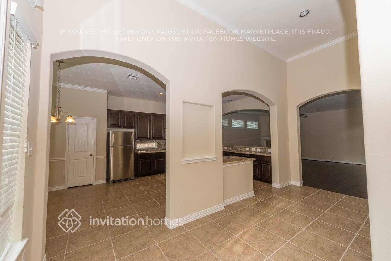 Building Photo - 30810 Academy Trace Dr