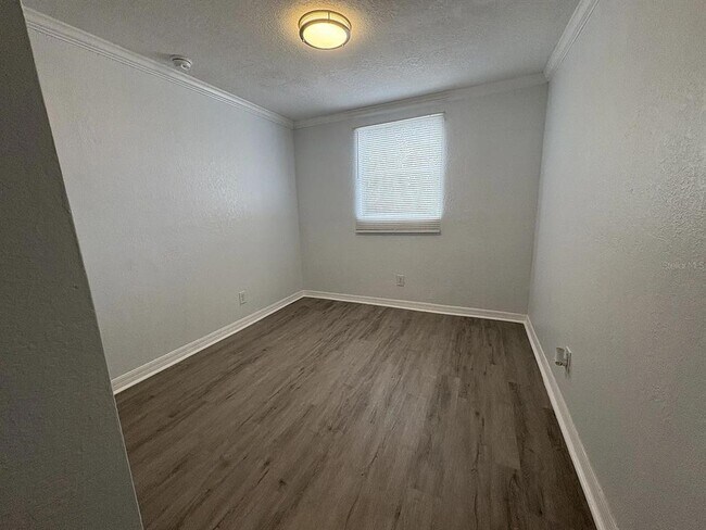 Building Photo - 2203 Cochran St