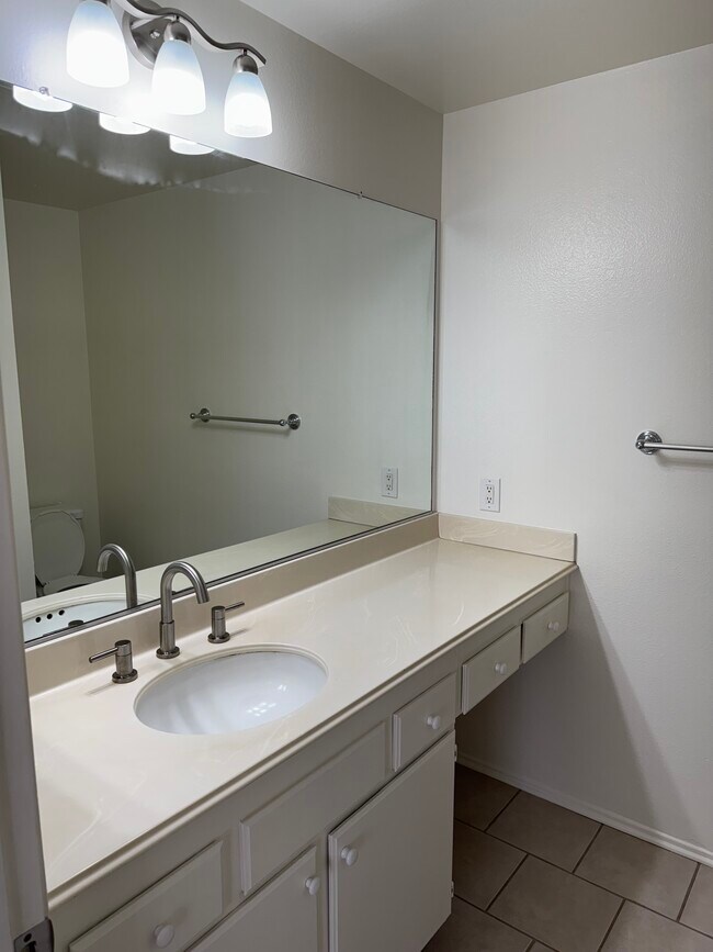 Building Photo - 18123 Erik Ct