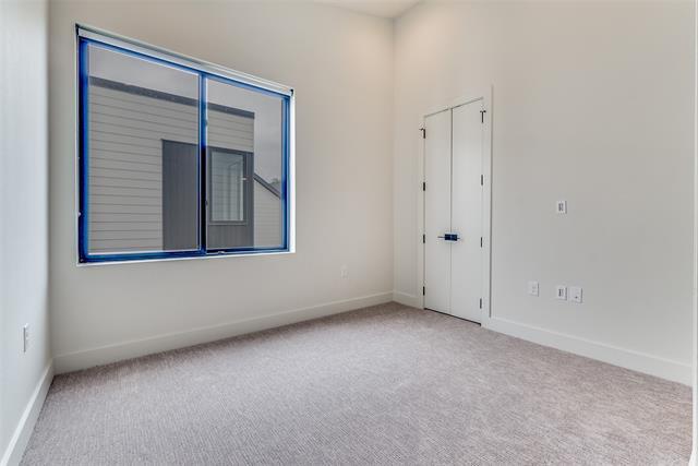 Building Photo - 5609 Live Oak St