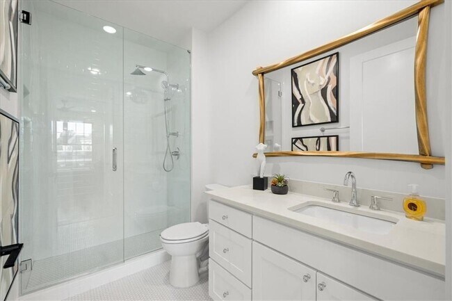 Building Photo - 4611 S 47th St