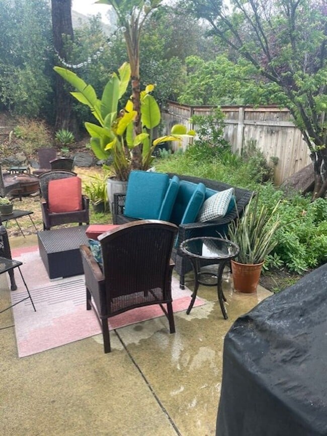 Building Photo - 3 Bedroom 2.5 Bath Arbors Home