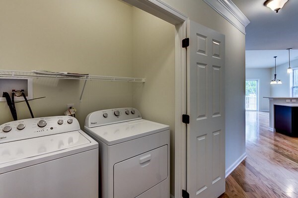 Building Photo - 1008 Bradish Ln
