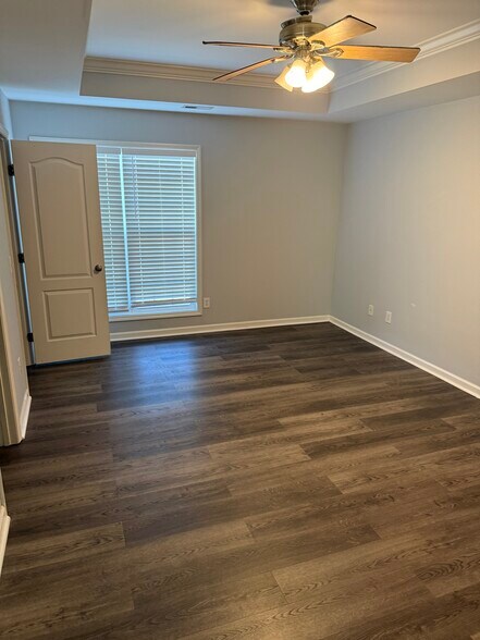 Building Photo - 216 Harlans Cir