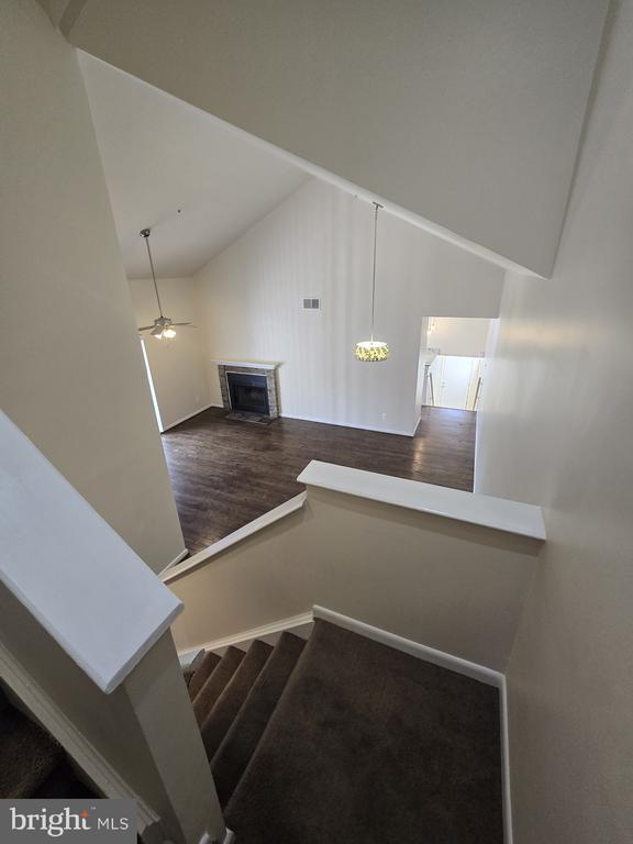 Building Photo - 1003 Spring Valley Ct
