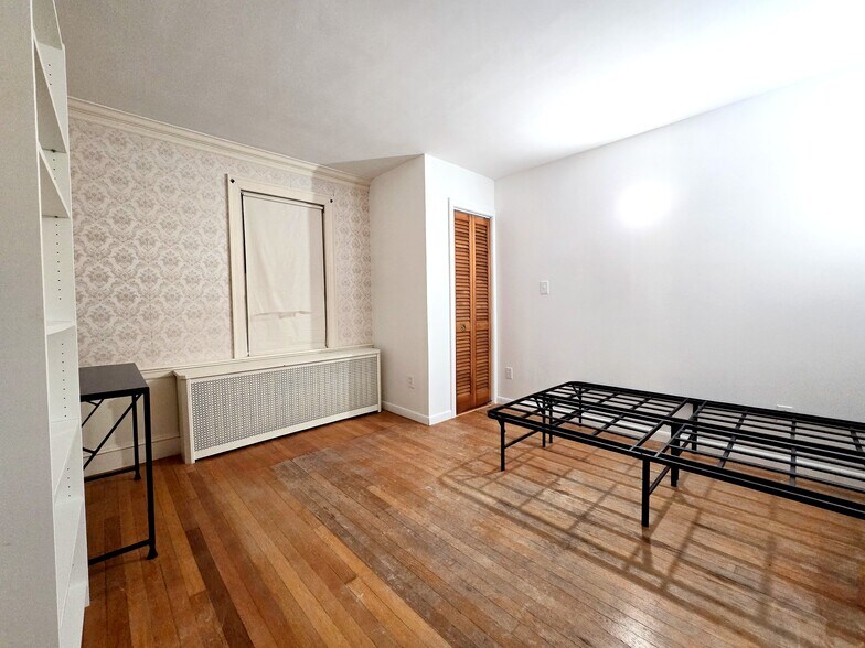 Primary Photo - 60 Undine Rd