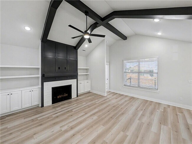 Building Photo - 7842 Scenic Vly Ave