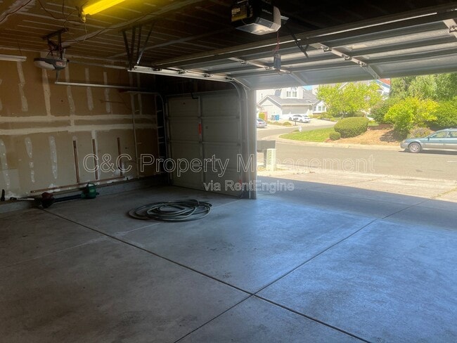 Building Photo - 293 Saybrook Way