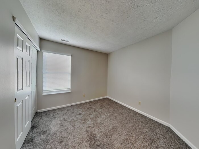 Building Photo - 703 Muirfield Dr