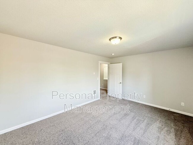 Building Photo - 12600 NE 49th St