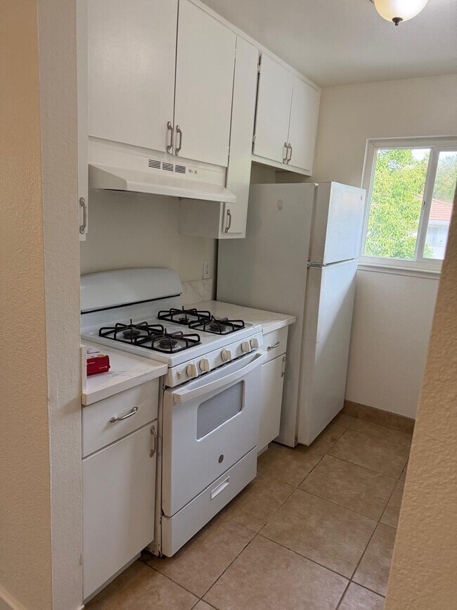 Building Photo - 4772 Greenholme Dr