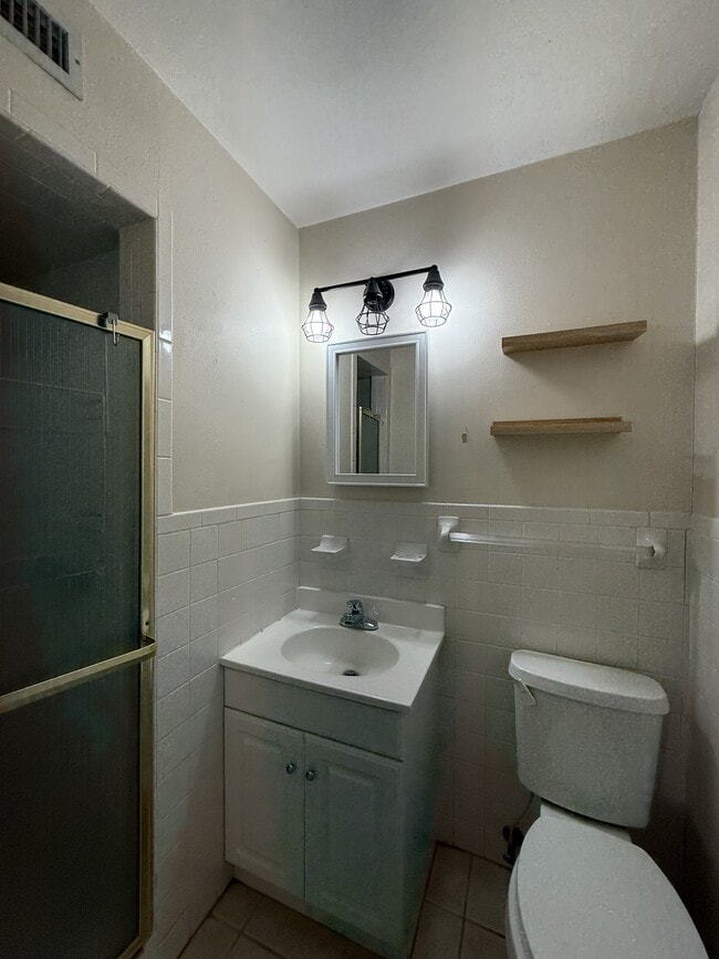 Building Photo - 2418 48th St