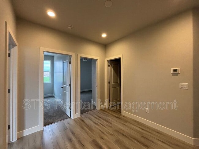 Building Photo - 1085 S 4380 W