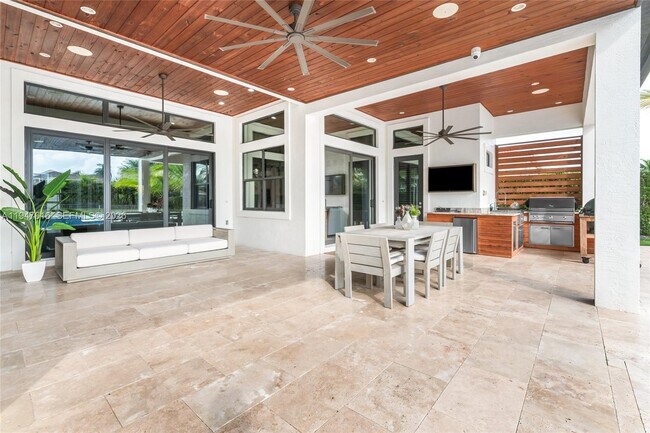 Building Photo - 10220 Sweet Bay Ct