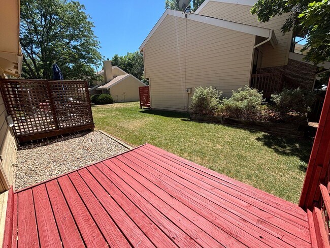 Building Photo - Comfortable Townhome Living in Southwest Fort Collins