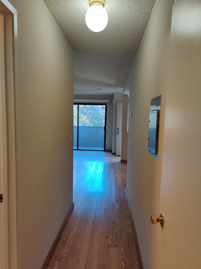 Building Photo - Beautiful Condo South Fremont Community - ...