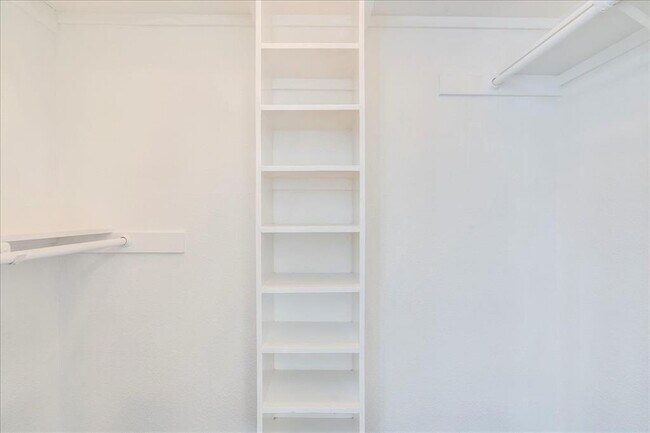 Building Photo - 1021 Black Locust Drive West