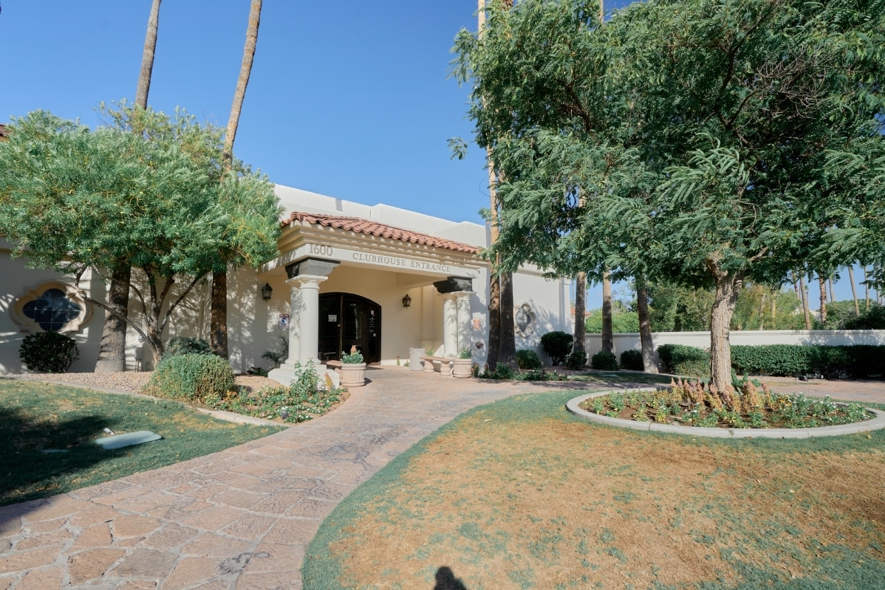 Building Photo - 1317 N Palmsprings Dr