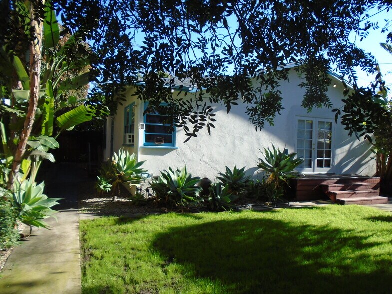 Back porch - 1532 Yale St