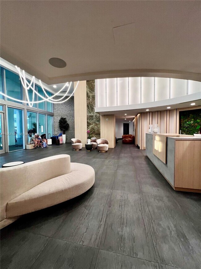 Building Photo - 90 SW 3rd St