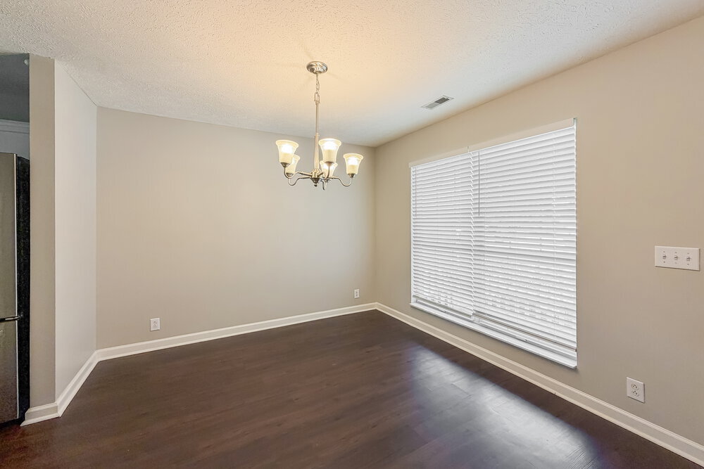 Building Photo - 3134 Creekview Ln
