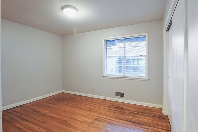 Building Photo - 8047 2nd Ave S