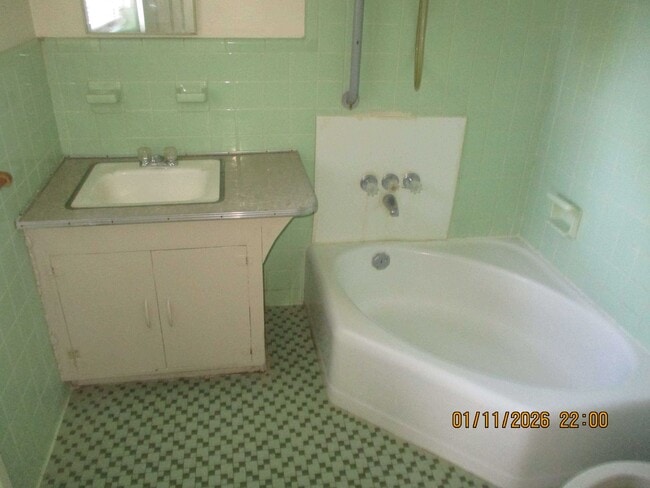 Building Photo - 905 W Tift Ave