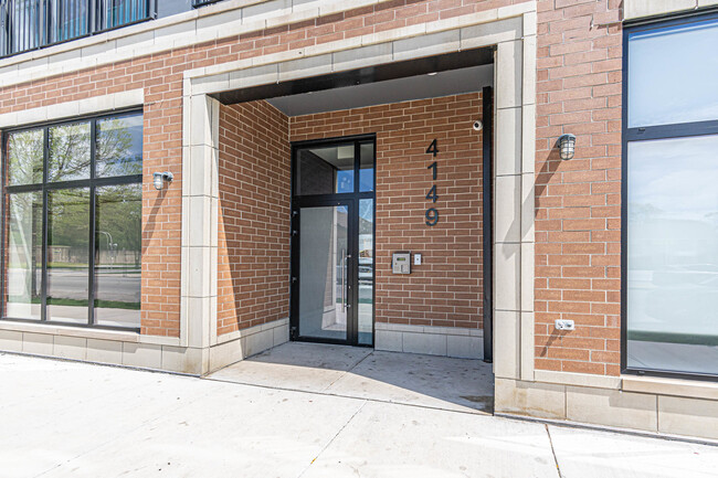 Building Photo - 4149 S Cottage Grove Ave