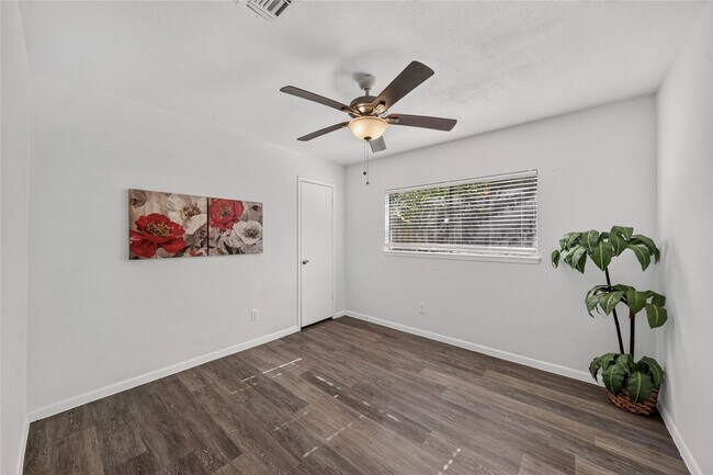 Building Photo - 18706 Clover Glen Ln