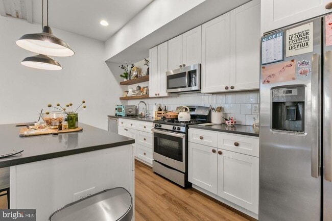 Building Photo - 1618 Mifflin St