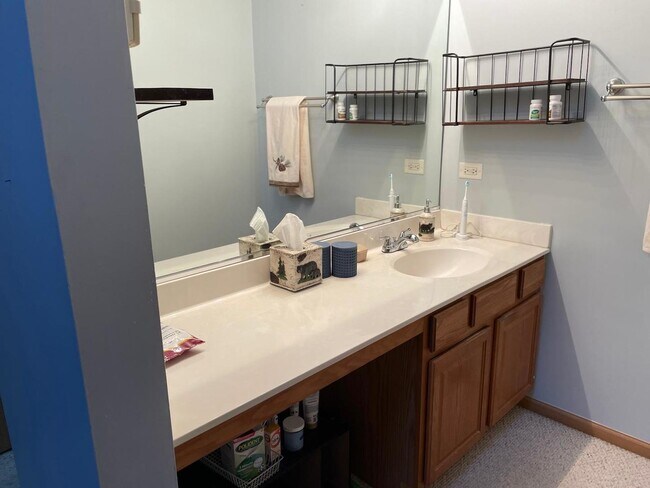 Building Photo - 724 County Line Rd