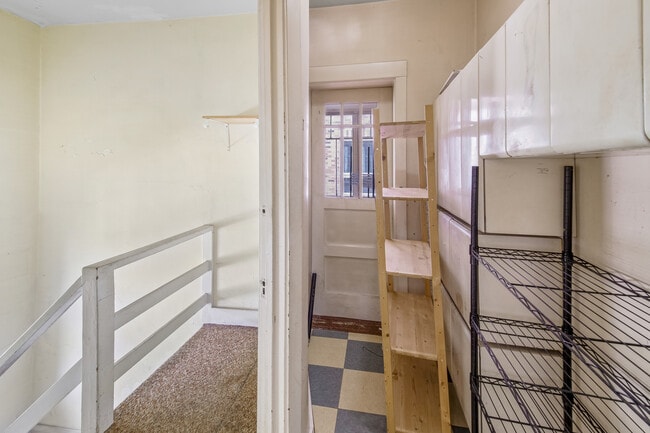 Building Photo - 3006 W Logan Blvd