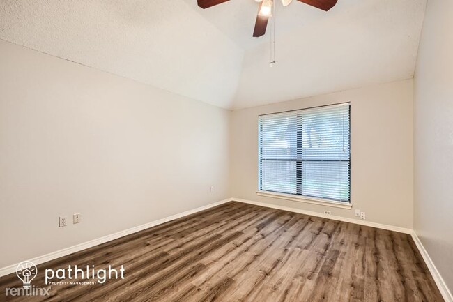 Building Photo - 3 br, 2 bath House - 5902 Sterling Green T...