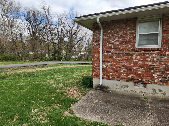 Building Photo - 11228 E 25th St S