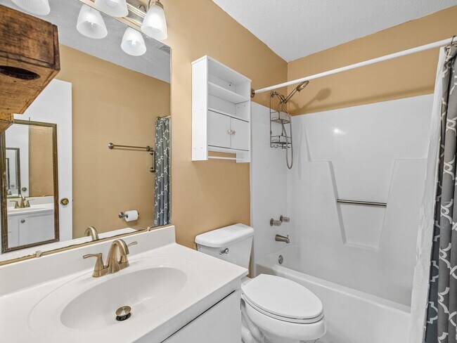 Building Photo - 542 Shadowridge Rd