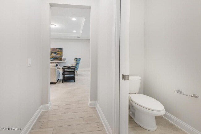 Building Photo - 28 Stansbury Ln